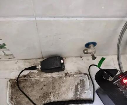 威宁屋顶漏水维修公司分享下卫生间漏水的危害及解决方法